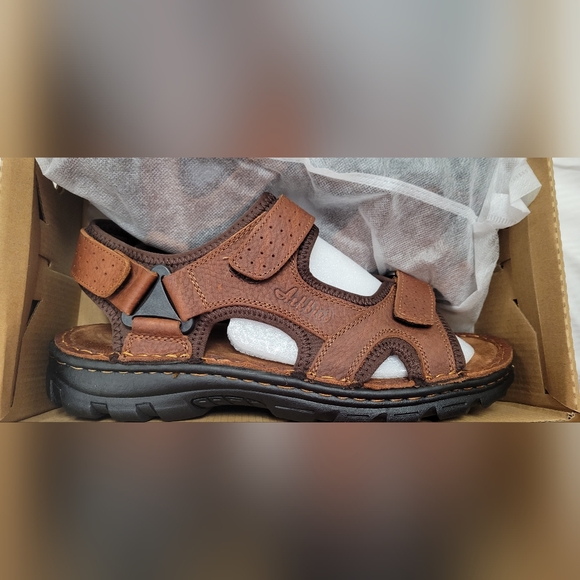 NIB, Men's Sz 12, "Arkbird" leather sandals - Picture 2 of 2